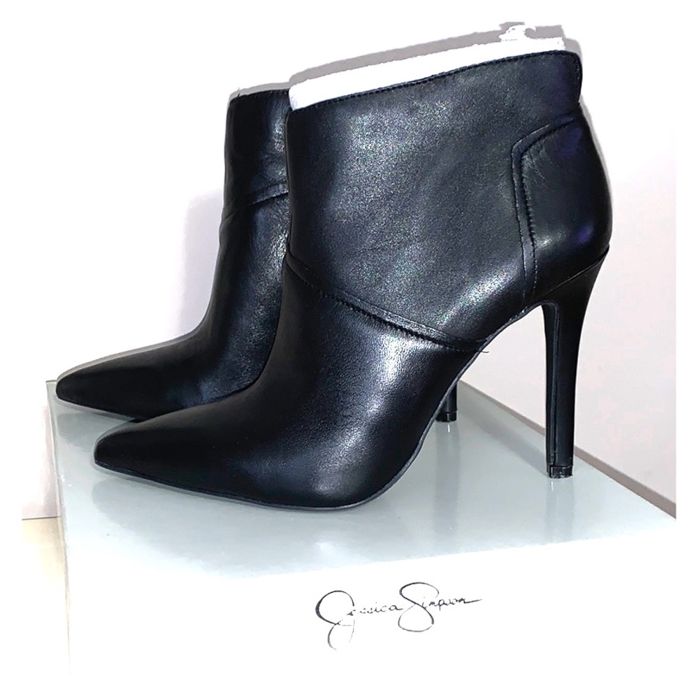 Jessica Simpson boots - Picture 2 of 8